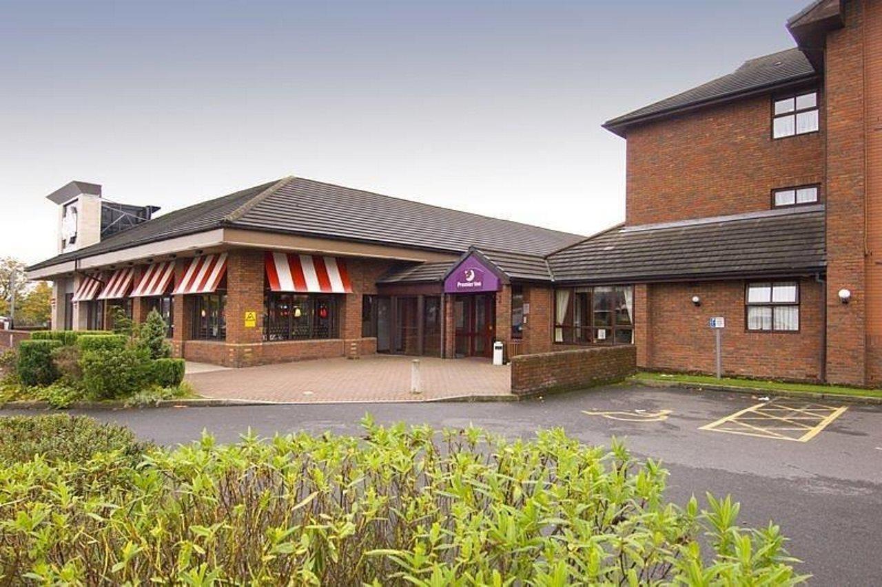 Premier Inn Manchester - 프레스트위치 외부 사진